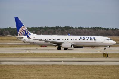Photo of aircraft N38446 operated by United Airlines