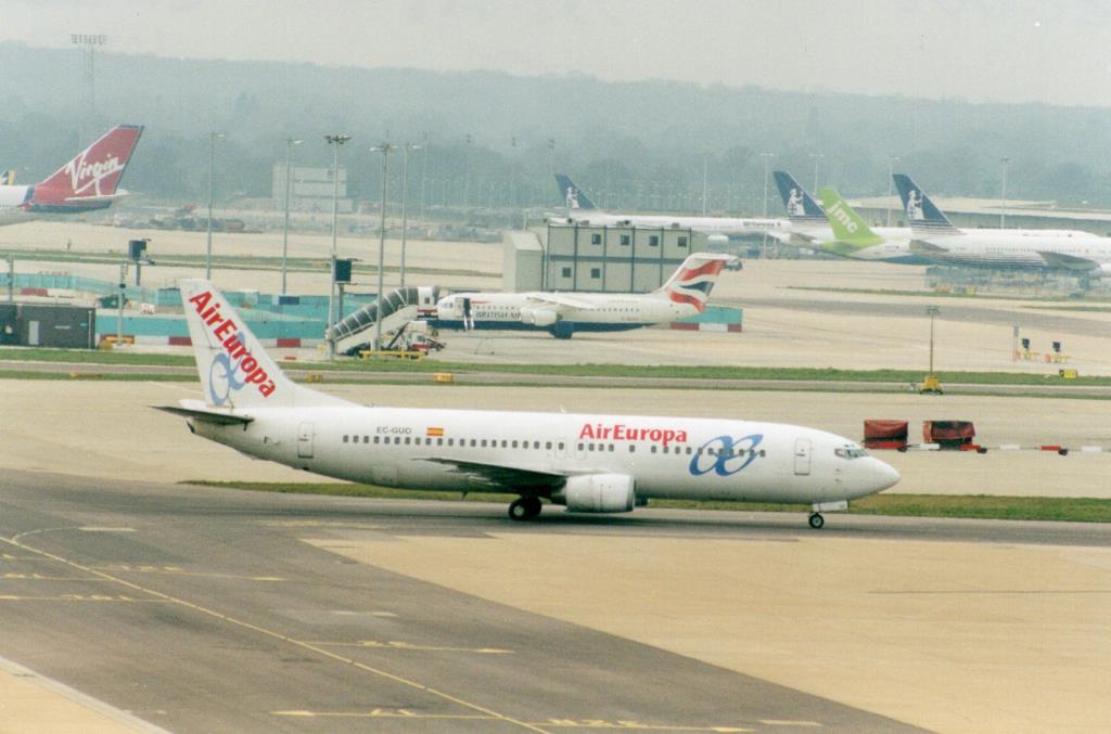 Photo of aircraft EC-GUO operated by Air Europa