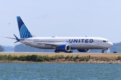 Photo of aircraft N37523 operated by United Airlines