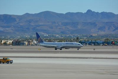 Photo of aircraft N62894 operated by United Airlines