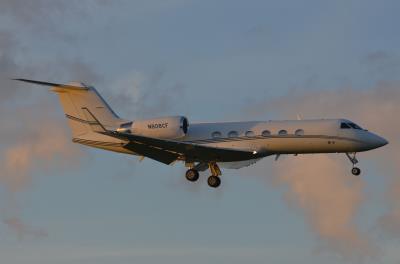Photo of aircraft N808CF operated by Boss 8 LLC
