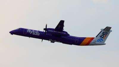 Photo of aircraft G-PRPK operated by Flybe