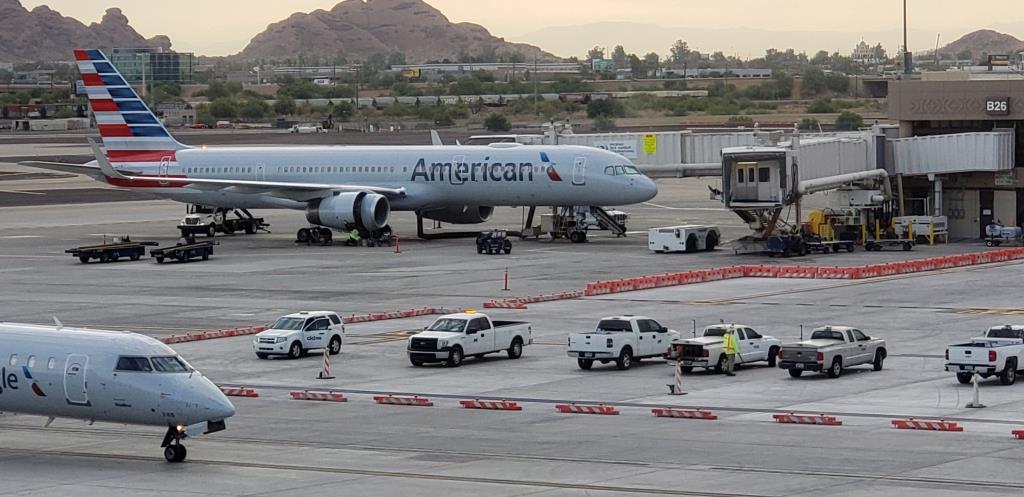 Photo of aircraft N203UW operated by American Airlines