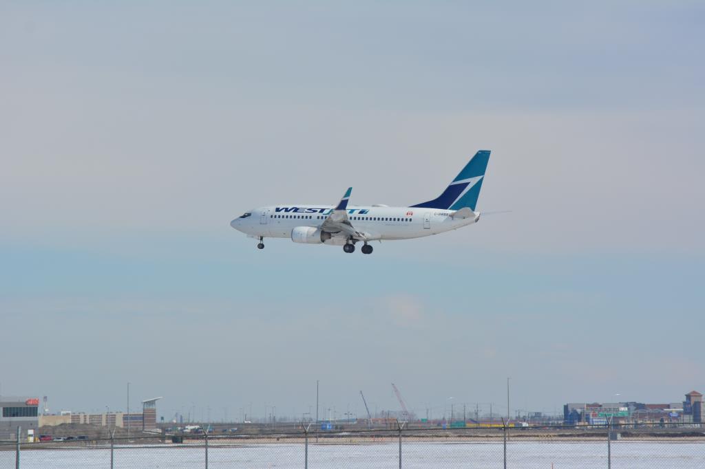Photo of aircraft C-GWBX operated by WestJet