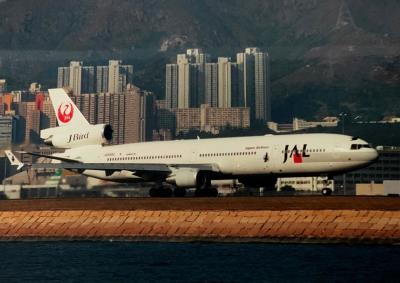 Photo of aircraft JA8580 operated by Japan Airlines