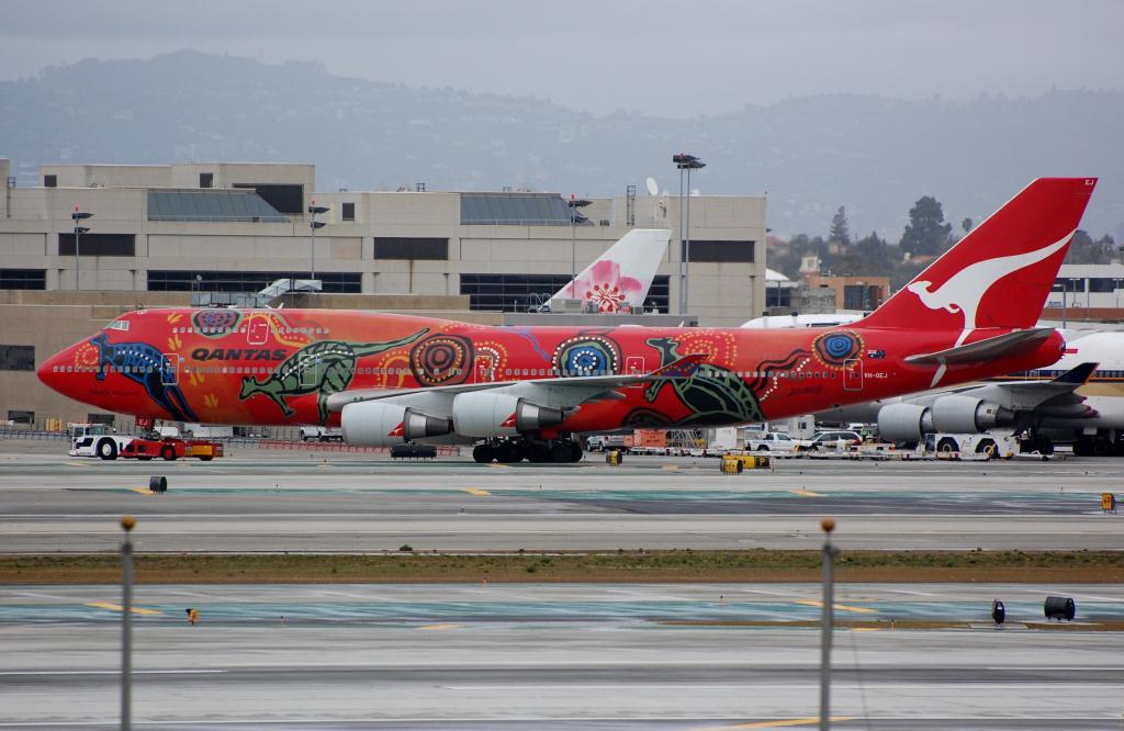 Photo of aircraft VH-OEJ operated by Qantas