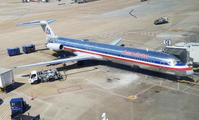 Photo of aircraft N9619V operated by American Airlines