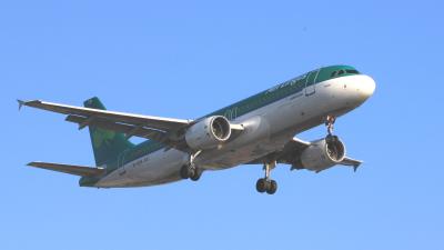 Photo of aircraft EI-DEN operated by Aer Lingus