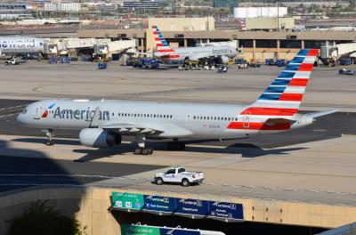 Photo of aircraft N205UW operated by American Airlines