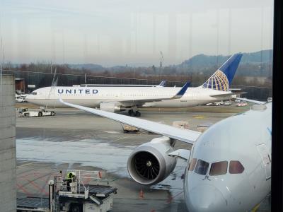 Photo of aircraft N668UA operated by United Airlines