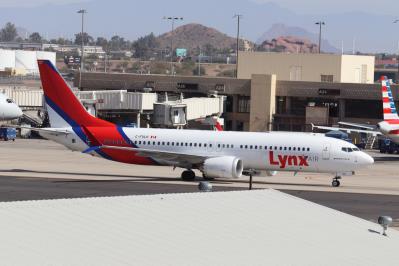 Photo of aircraft C-FULH operated by Lynx Air