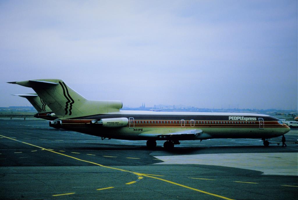 Photo of aircraft N511PE operated by People Express