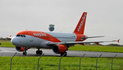 Photo of aircraft G-EZFP operated by easyJet