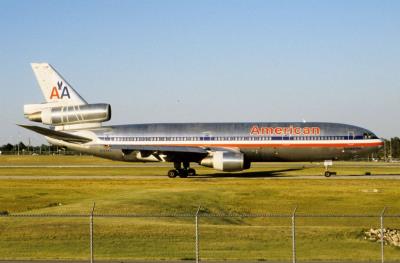 Photo of aircraft N108AA operated by American Airlines