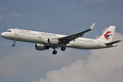 Photo of aircraft B-8398 operated by China Eastern Airlines