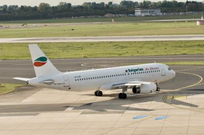 Image of aircraft registration LZ-LAG - A A320-231 operated by Bulgarian Air Charter