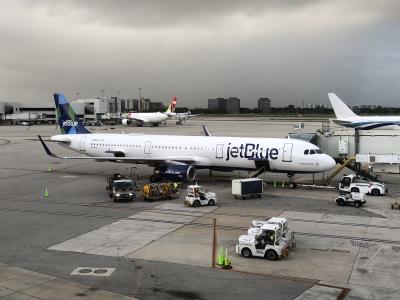 Photo of aircraft N988JT operated by JetBlue Airways