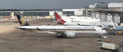 Photo of aircraft 9V-SMR operated by Singapore Airlines