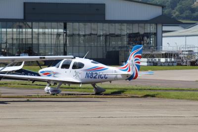 Photo of aircraft N821CC operated by Cirrus N821Cc Inc
