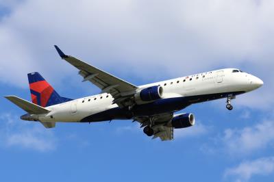 Photo of aircraft N233JQ operated by Delta Connection