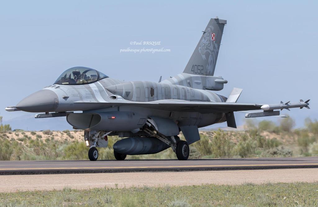 Photo of aircraft 4052 operated by Polish Air Force