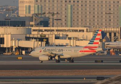 Photo of aircraft N818AW operated by American Airlines