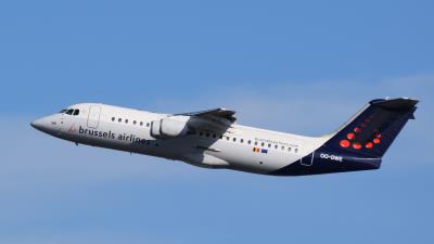 Photo of aircraft OO-DWE operated by Brussels Airlines