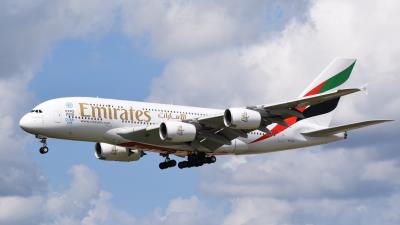 Photo of aircraft A6-EOL operated by Emirates