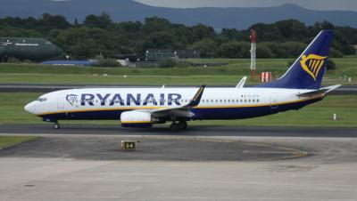 Photo of aircraft EI-EFH operated by Ryanair
