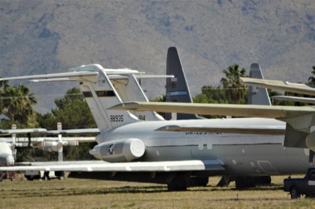 Photo of aircraft 68-8935 operated by United States Navy