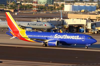 Photo of aircraft N8757L operated by Southwest Airlines