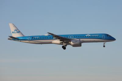 Photo of aircraft PH-NXR operated by KLM Cityhopper