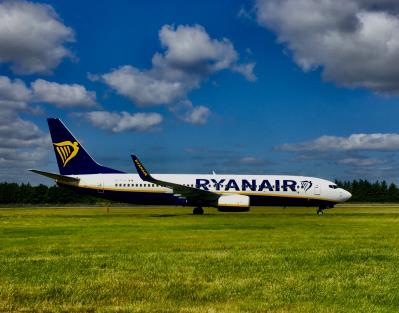 Photo of aircraft EI-EKK operated by Ryanair