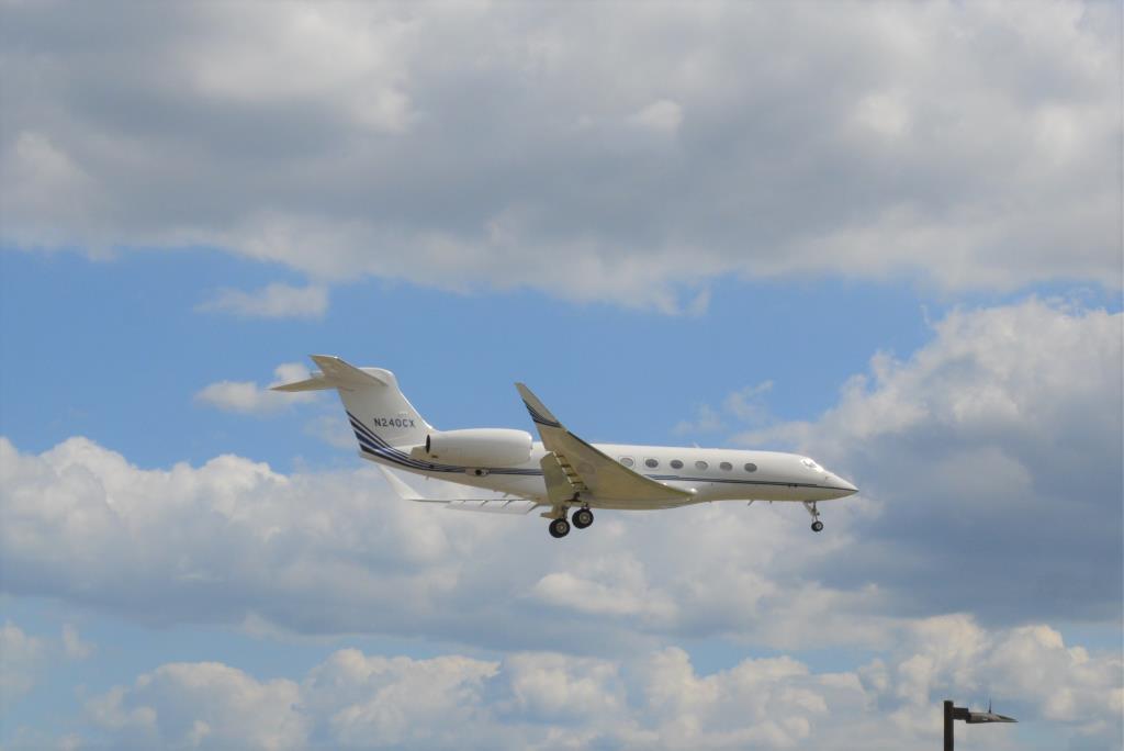 Photo of aircraft N240CX operated by Wells Fargo Bank Northwest NA Trustee