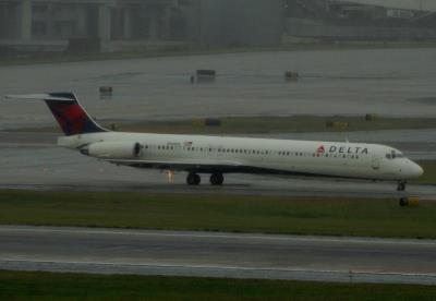 Photo of aircraft N918DE operated by Delta Air Lines