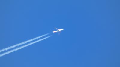 Photo of aircraft G-EZDD operated by easyJet