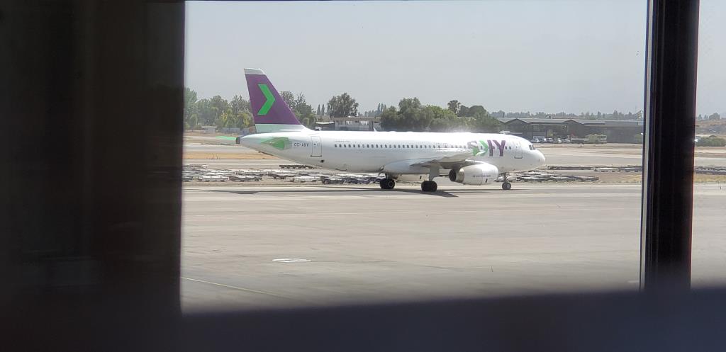 Photo of aircraft CC-ABV operated by Sky Airline