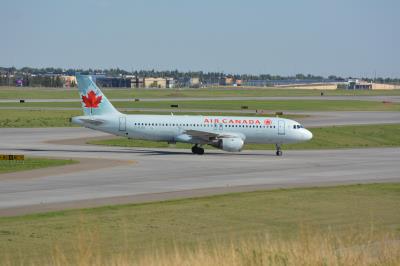 Photo of aircraft C-FDSN operated by Air Canada