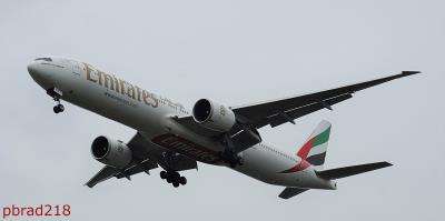 Photo of aircraft A6-EPS operated by Emirates