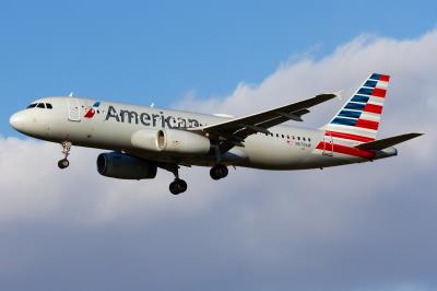 Photo of aircraft N679AW operated by American Airlines