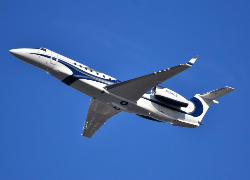 Photo of aircraft N124LS operated by L&G Management LLC