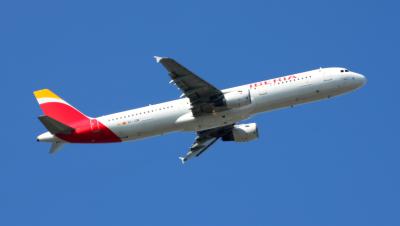Image of aircraft registration EC-JZM - A A321-212 operated by Iberia