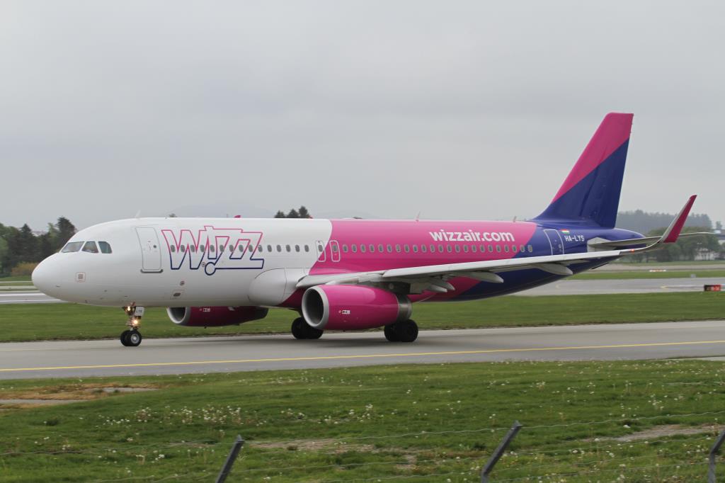 Photo of aircraft HA-LYS operated by Wizz Air