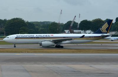 Photo of aircraft 9V-STW operated by Singapore Airlines