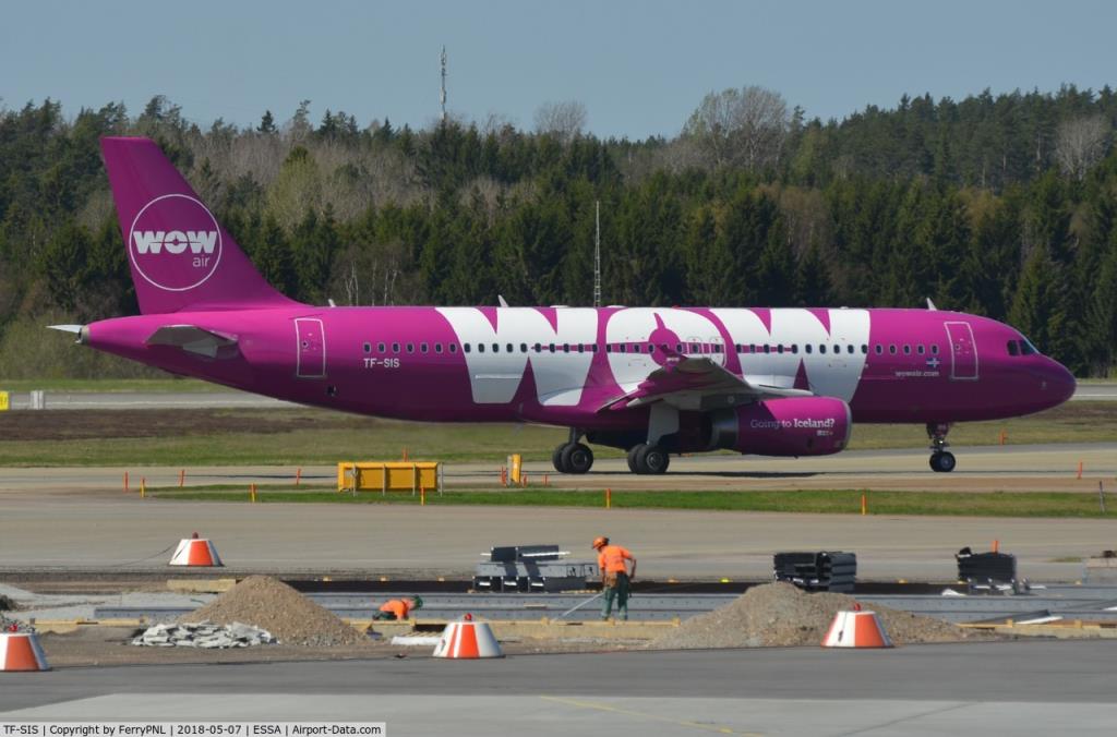 Photo of aircraft TF-SIS operated by Wow Air