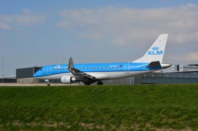 Photo of aircraft PH-EXK operated by KLM Cityhopper