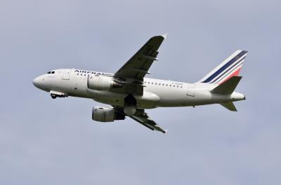 Image of aircraft registration F-GUGO - A A318-111 operated by Air France