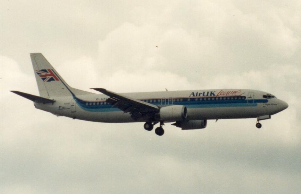 Photo of aircraft G-UKLF operated by Air UK Leisure