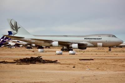 Image of aircraft registration B-HMD - A 747-2L5B operated by Cathay Pacific Airways