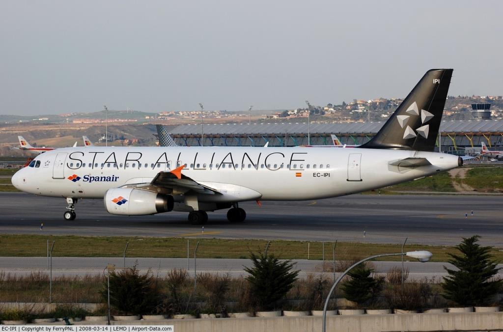 Photo of aircraft EC-IPI operated by Spanair